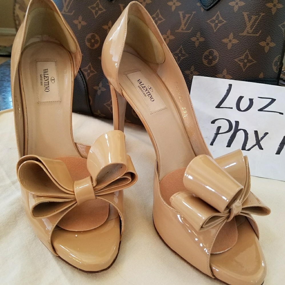 SOLD High heels